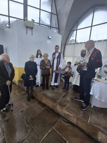 Dia-de-Finados-missa-no-cemiterio-do-Curuca-02-11-25-10