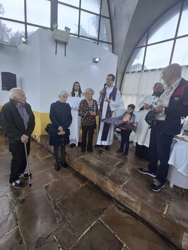 Dia-de-Finados-missa-no-cemiterio-do-Curuca-02-11-25-11