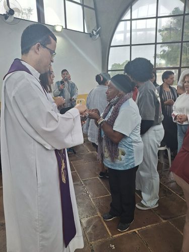 Dia-de-Finados-missa-no-cemiterio-do-Curuca-02-11-25-6