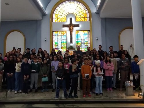 Entrega-da-Biblia-para-catequizandos-15-08-25-1