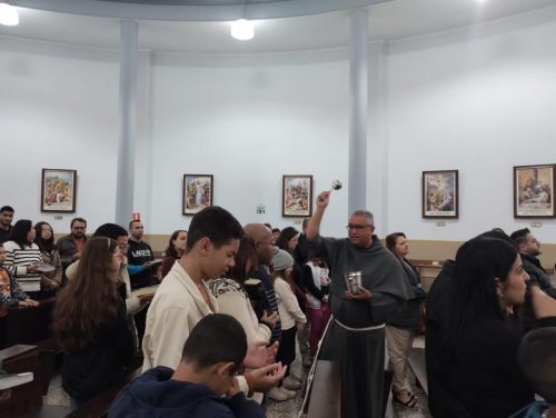 Entrega-da-Biblia-para-catequizandos-15-08-25-14