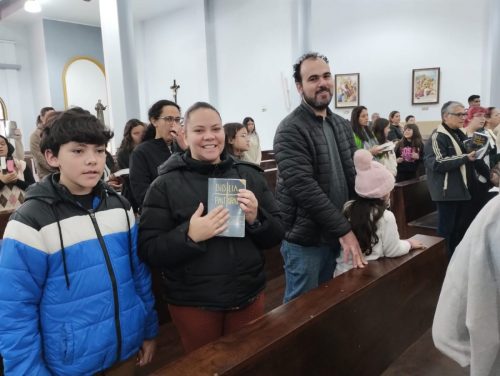 Entrega-da-Biblia-para-catequizandos-15-08-25-16