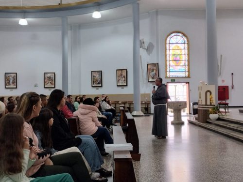 Entrega-da-Biblia-para-catequizandos-15-08-25-25