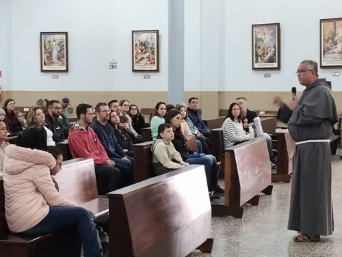 Entrega-da-Biblia-para-catequizandos-15-08-25-27