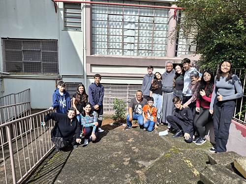 Pe-de-Manaca-plantado-em-homenagem-ao-papa-Francisco-26-04-25-8