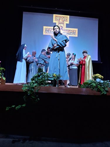 Peca-o-Escandalo-da-Caridade-08-11-25-16