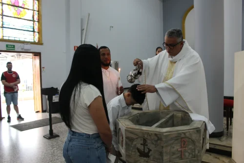 Batismo-e-Primeira-Eucaristia-de-Adultos-e-Homenagem-dia-das-Maes-09-05-26-10
