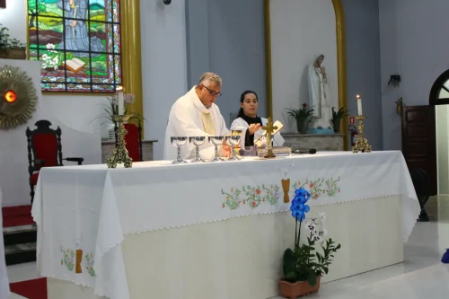 Batismo-e-Primeira-Eucaristia-de-Adultos-e-Homenagem-dia-das-Maes-09-05-26-12