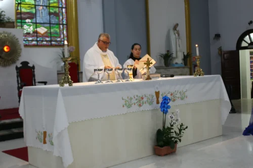 Batismo-e-Primeira-Eucaristia-de-Adultos-e-Homenagem-dia-das-Maes-09-05-26-13
