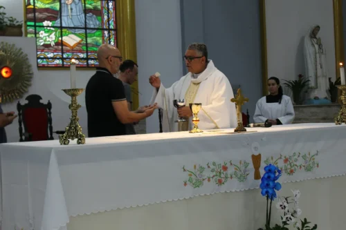 Batismo-e-Primeira-Eucaristia-de-Adultos-e-Homenagem-dia-das-Maes-09-05-26-23