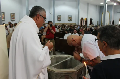 Batismo-e-Primeira-Eucaristia-de-Adultos-e-Homenagem-dia-das-Maes-09-05-26-3