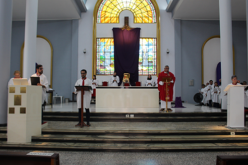 Celebracao-da-Paixao-do-Senhor-03-04-26-14