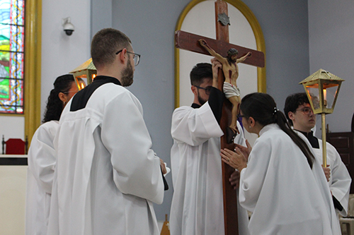 Celebracao-da-Paixao-do-Senhor-03-04-26-26