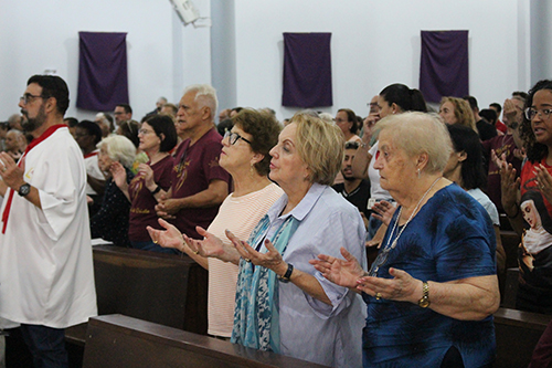 Celebracao-da-Paixao-do-Senhor-03-04-26-29