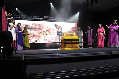 Encenacao-da-Paixao-de-Cristo-03-04-26-330