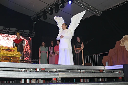 Encenacao-da-Paixao-de-Cristo-03-04-26-338