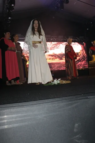 Encenacao-da-Paixao-de-Cristo-03-04-26-341