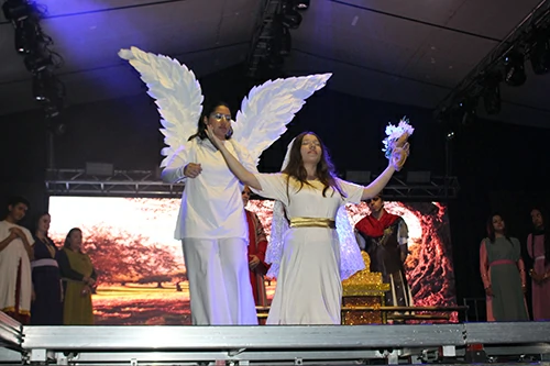 Encenacao-da-Paixao-de-Cristo-03-04-26-348