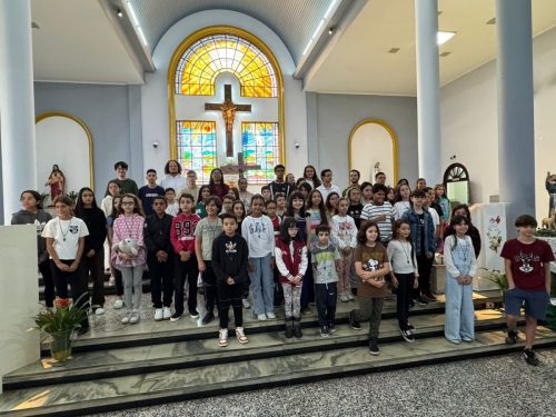 Entrega-da-cruz-primeira-fase-catequese-11-04-26-1