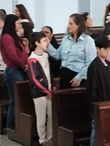 Entrega-da-cruz-primeira-fase-catequese-11-04-26-15