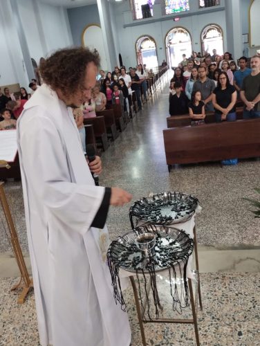 Entrega-da-cruz-primeira-fase-catequese-11-04-26-7