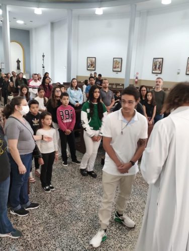 Entrega-da-cruz-primeira-fase-catequese-11-04-26-9
