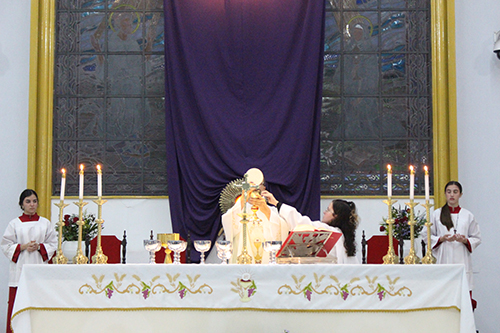 Missa-da-Ceia-do-Senhor-e-Lavapes-02-04-26-14