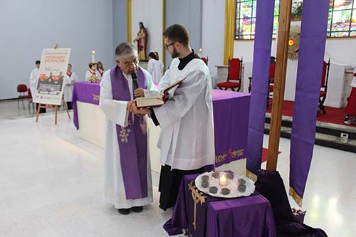 Missa-das-7h-Quarta-feira-de-Cinzas-18-02-26-68