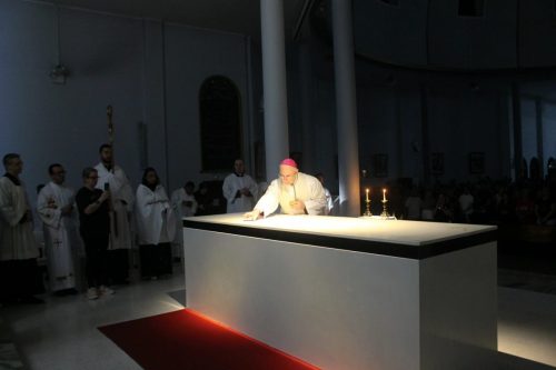 Missa-de-Dedicacao-a-Igreja-02-08-26-319 (1)