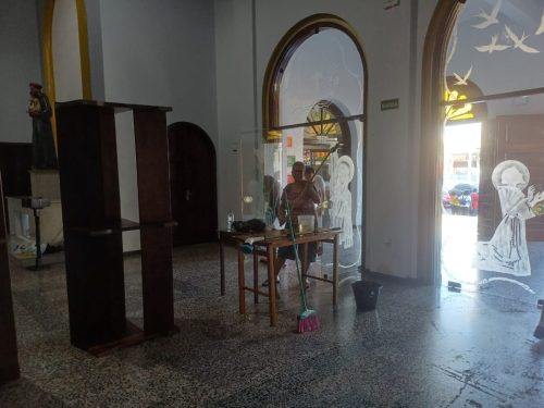 Mutirao-de-Limpeza-da-Igreja-04-04-26-3