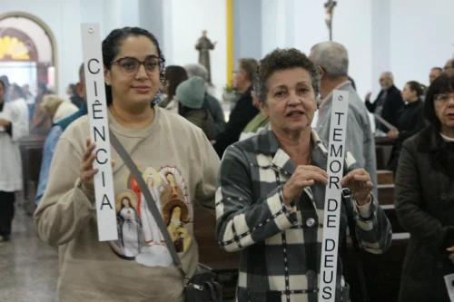 Nossa-Senhora-Auxiliadora-e-Pentecostes-24-05-26-2