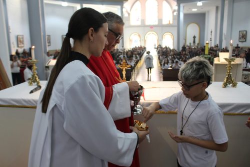 Primeira-Eucaristia-e-Missa-de-Sao-Pedro-e-Sao-Paulo-27-06-26-242